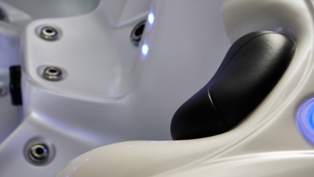 Гидромассажный СПА бассейн Joyee SPA London-L